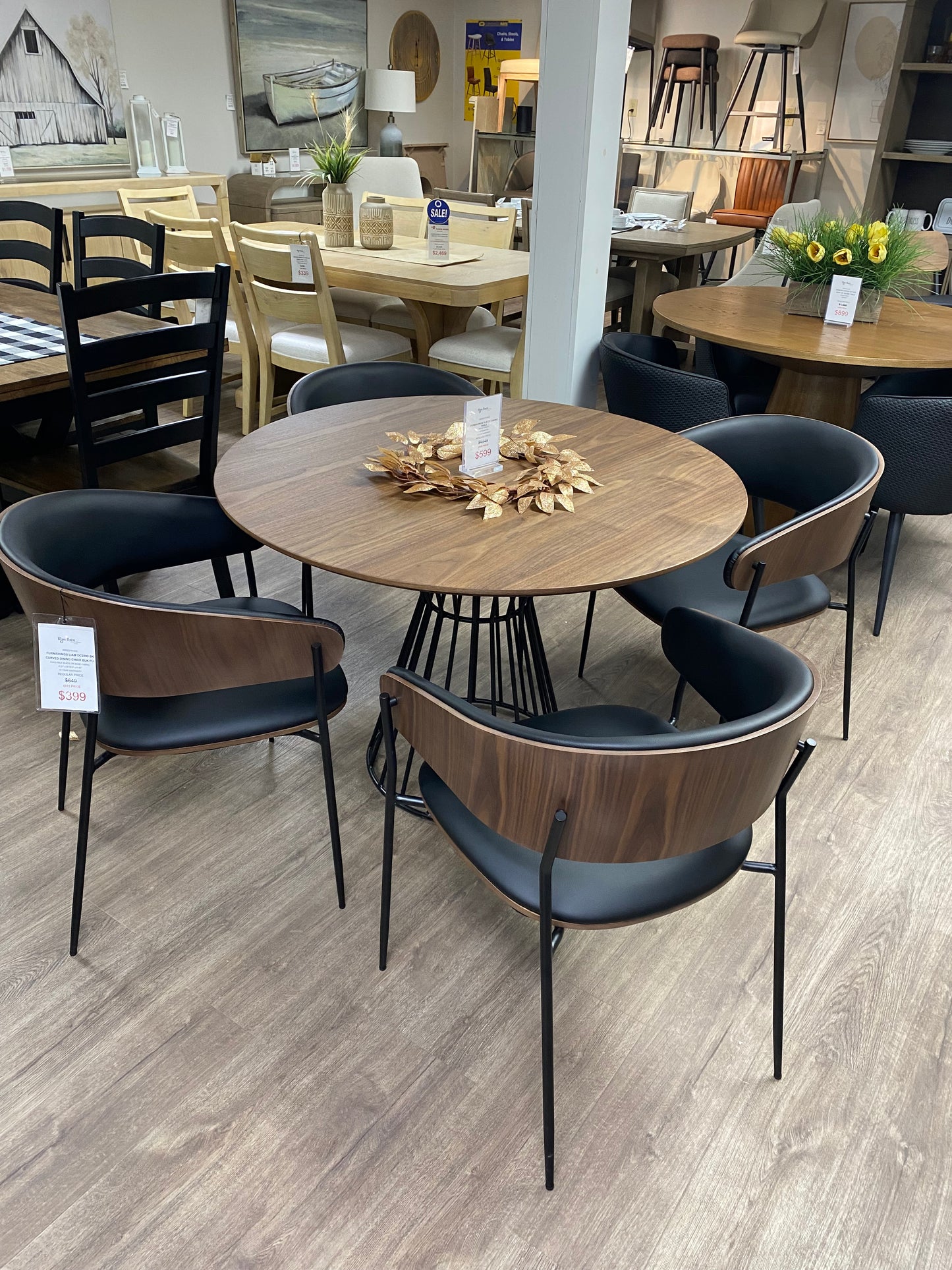 Elie Table & Liam Chairs
