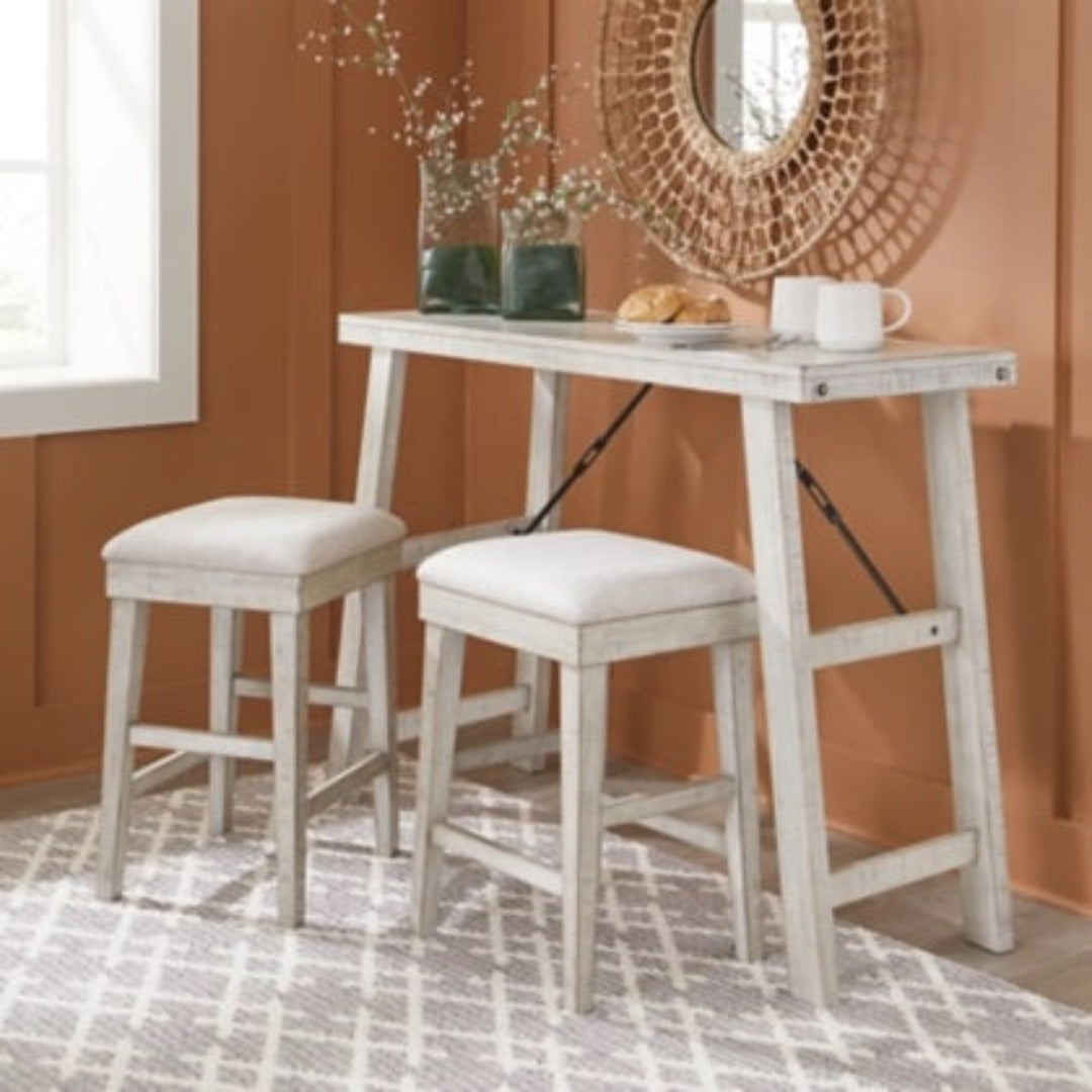 D256-113 - Carynhurst Bar Table (Set of 3)