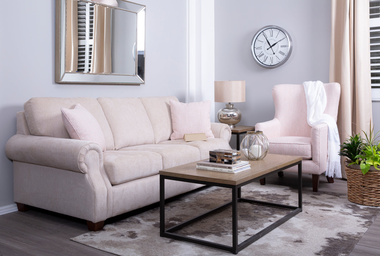 2379 Stationary Chair