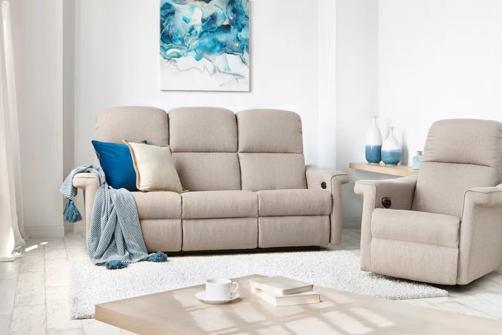 4002 Nolan Sofa/Loveseat