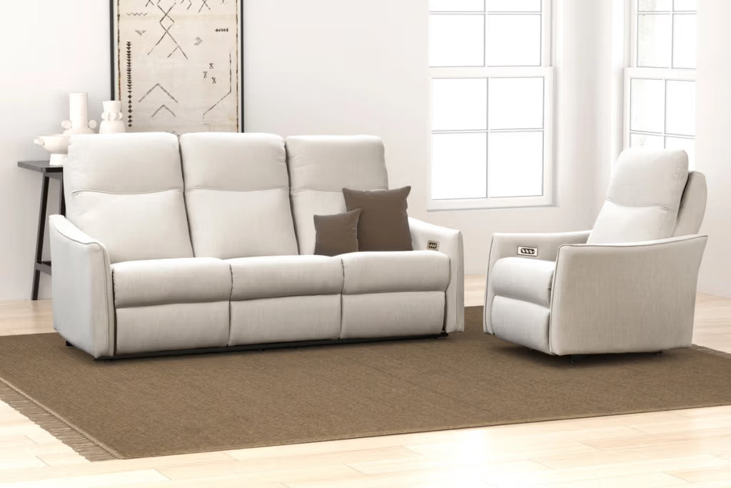 4034 Phoebe Sofa/Loveseat