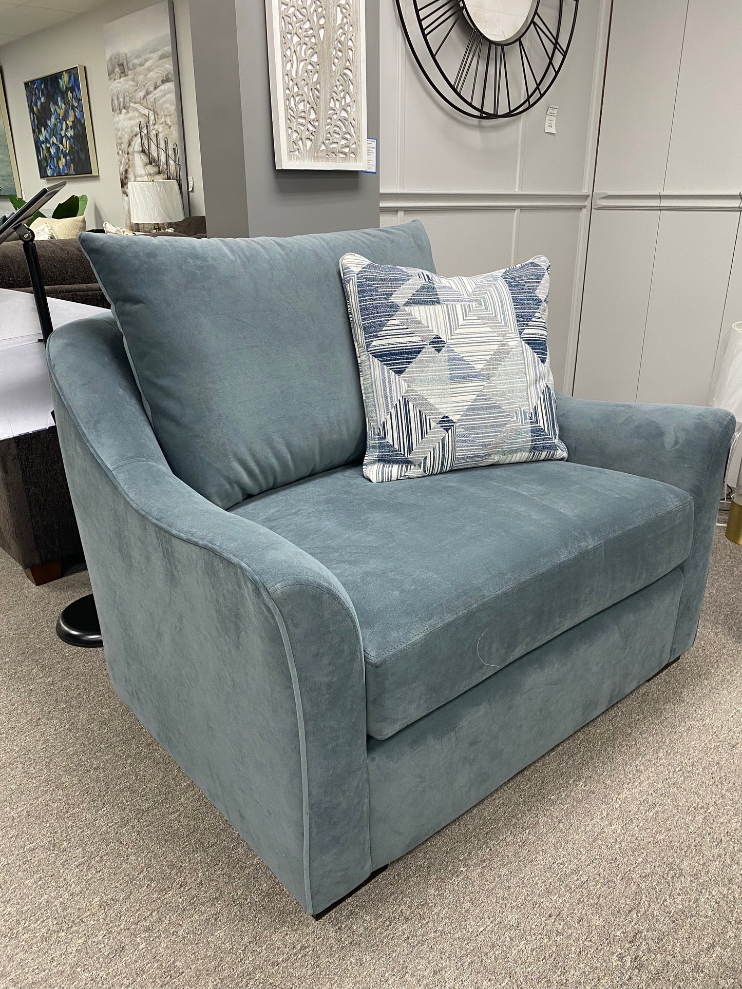 2112 Chair 1/2