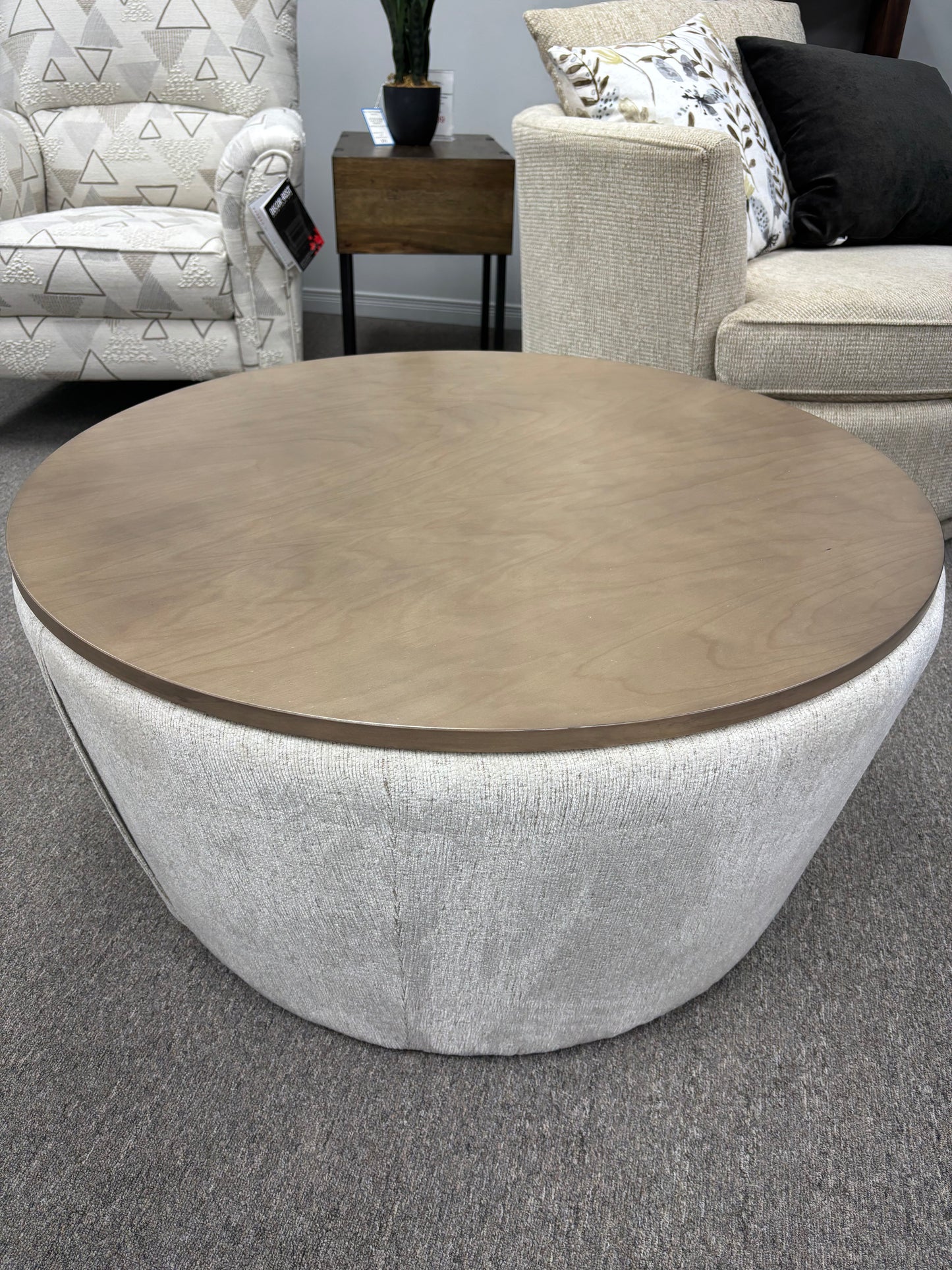 6415-81 Lift Top Storage Ottoman
