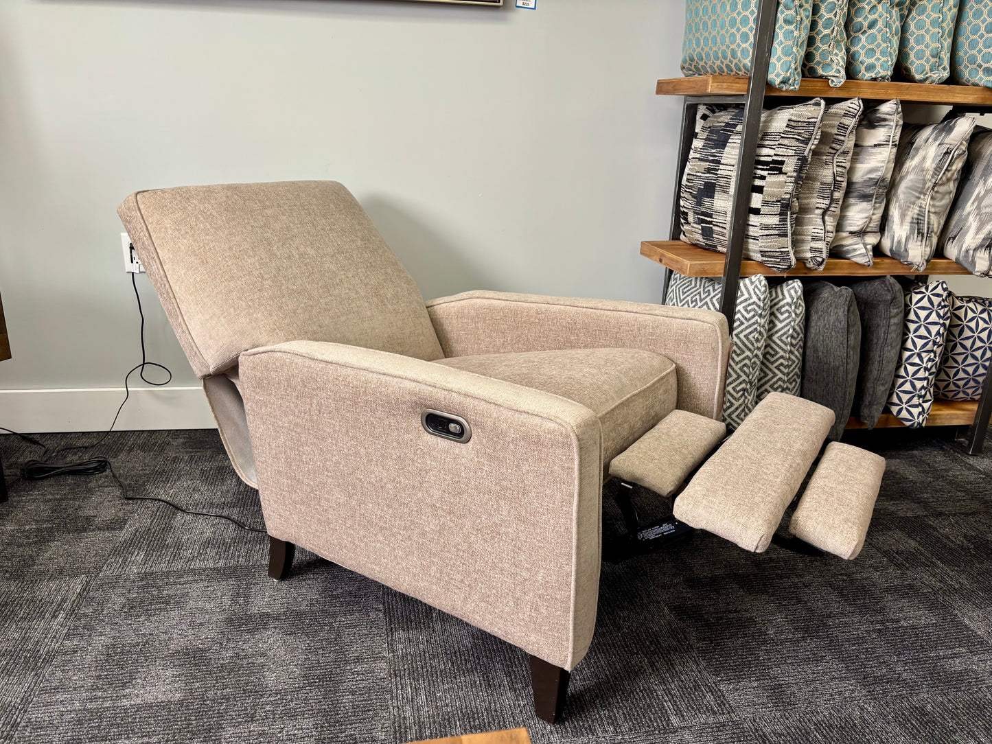 7312 Recliner