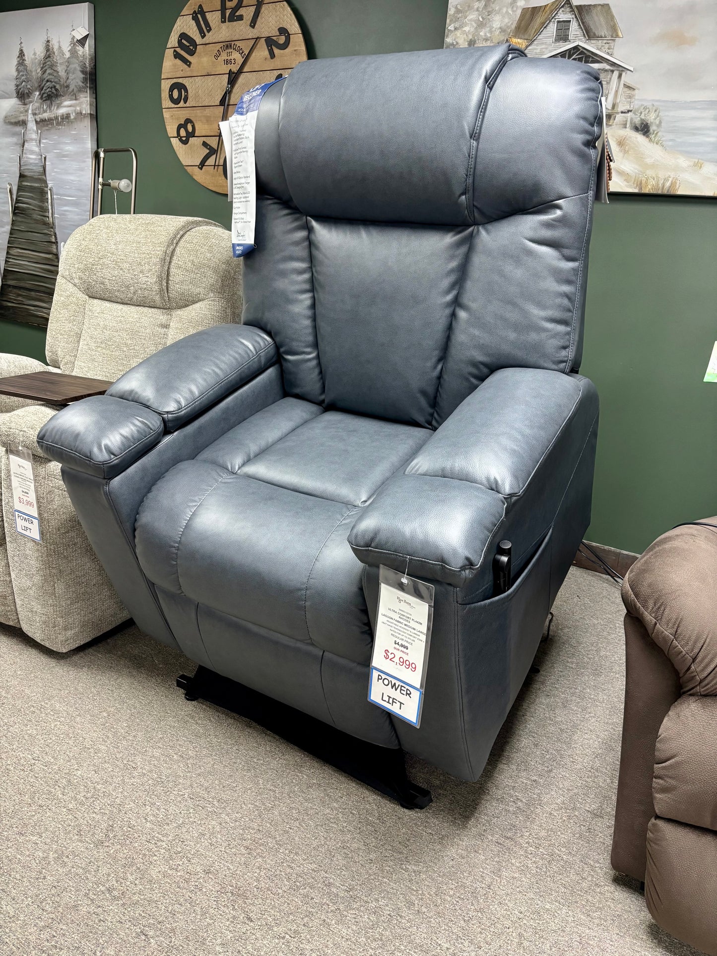 UC472 - Rhodes Lift Chair