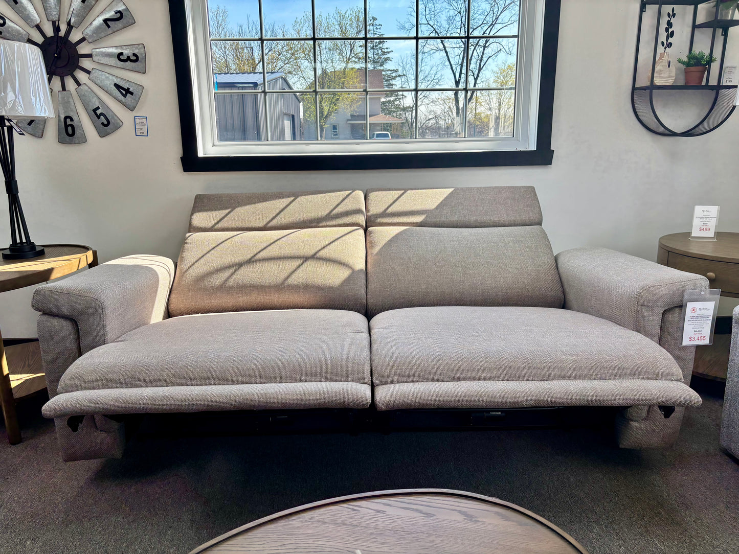 3005 Nevin Sofa