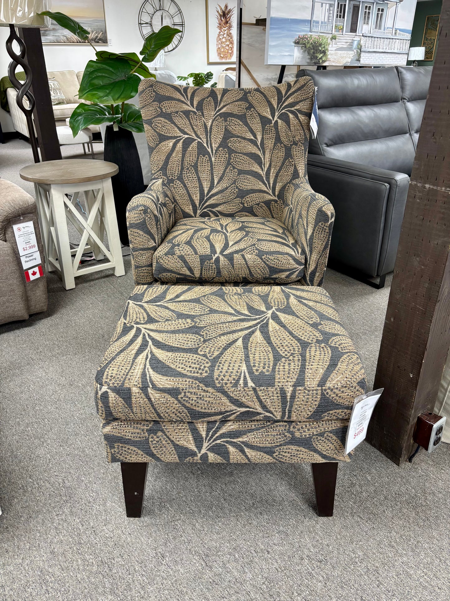 Chair & Ottoman - Novae