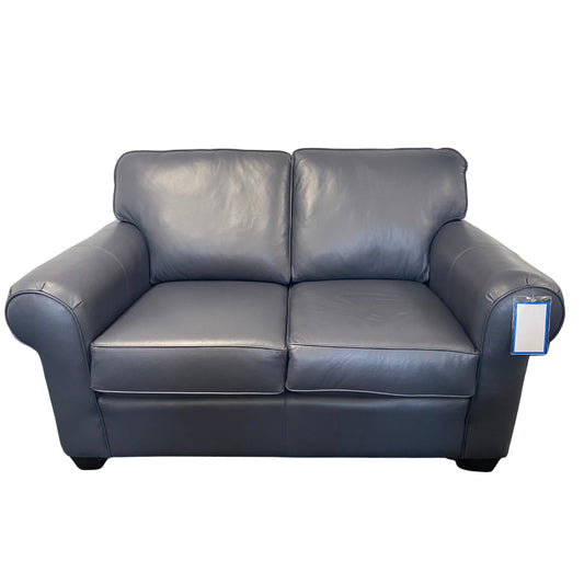 3179 - Loveseat