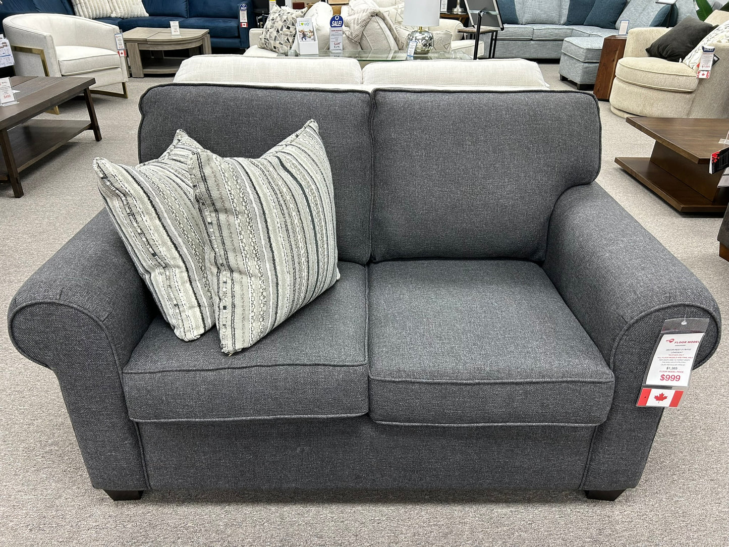 2179 Sofa & Loveseat