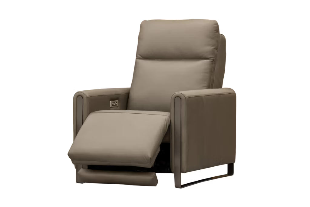 F093 Bay Chair