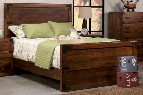 SARATOGA Bed w/ High Footboard